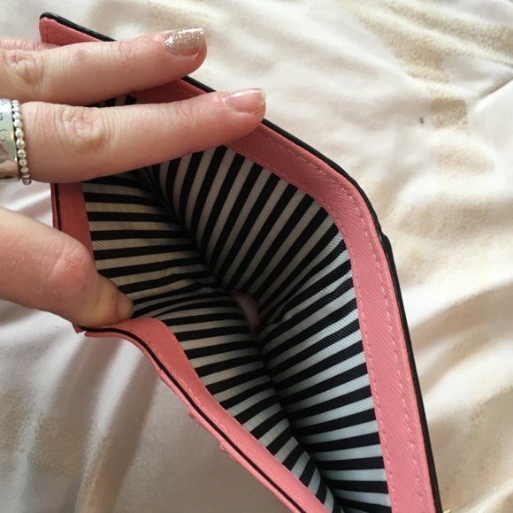 Kate spade Cameron Street Adalyn Wallet in pink/coral nwot - Picture 13 of 15